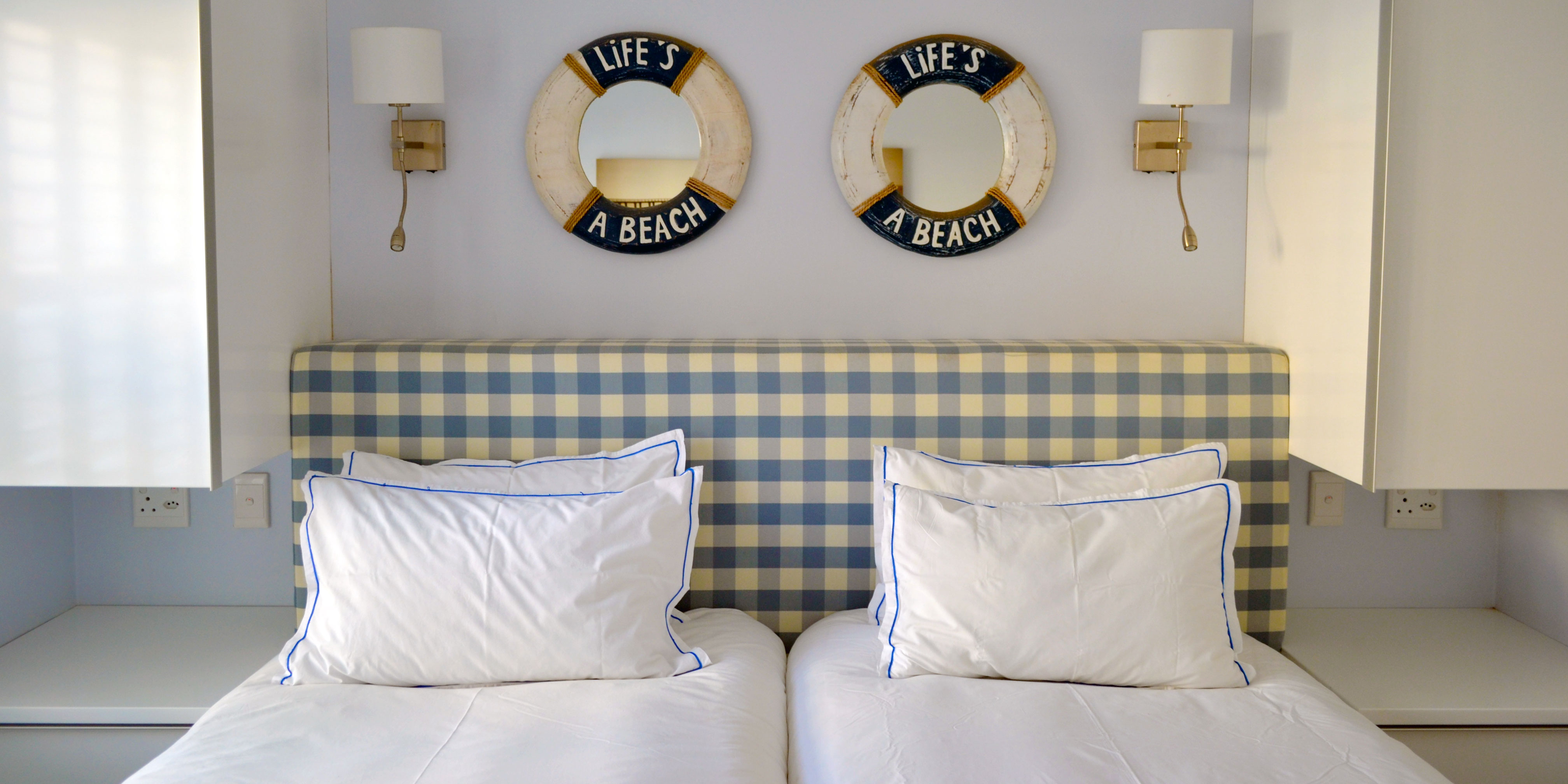 Self Catering Beach Front Cottage, Langstrand