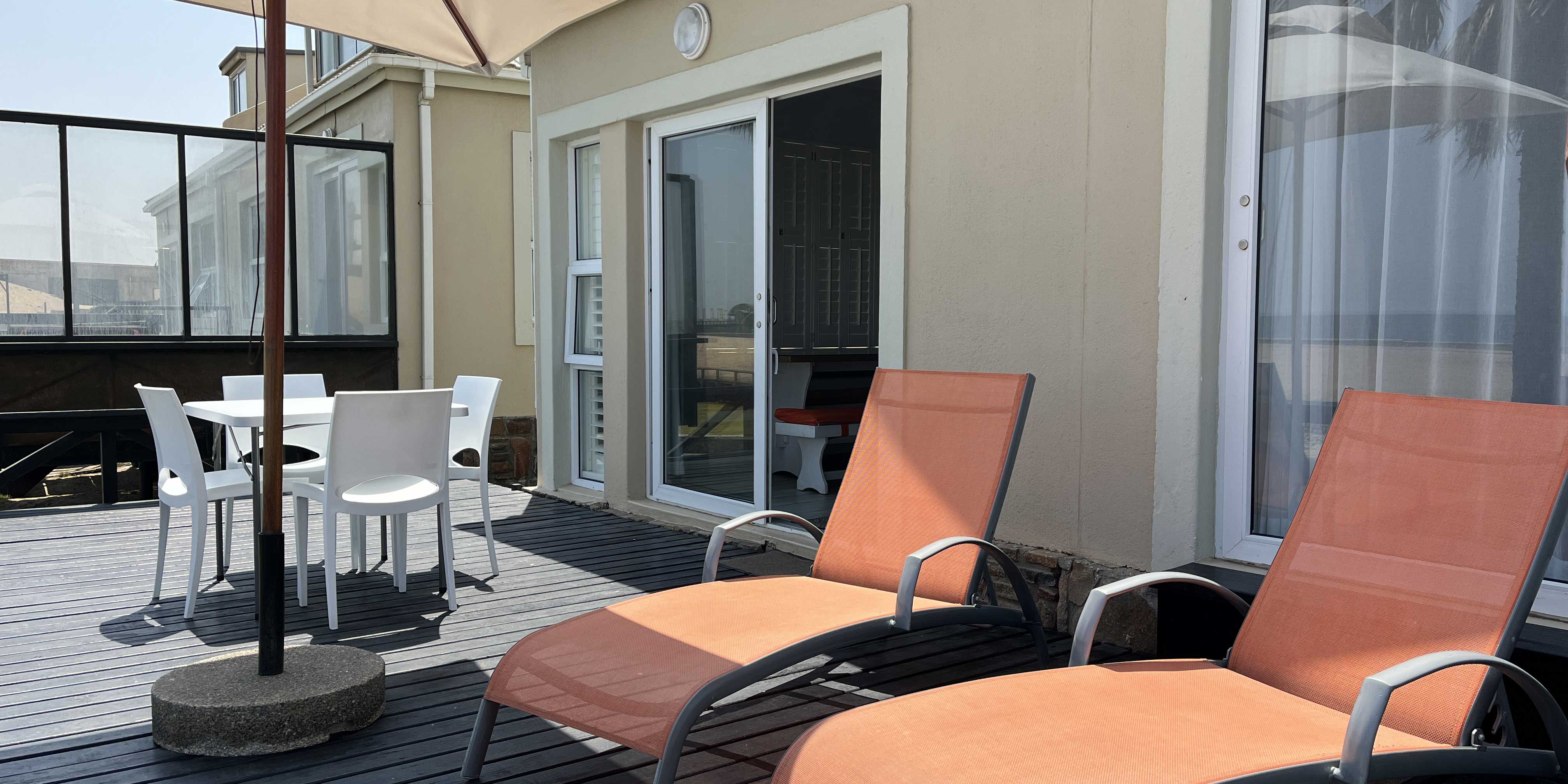 Self Catering Beach Front Cottage, Langstrand